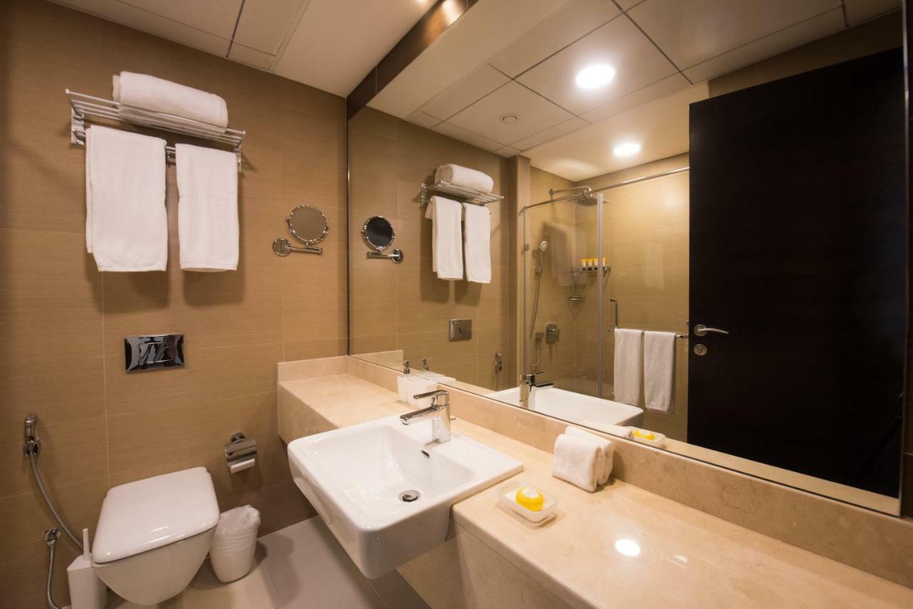 Fantastay Sparkle Tower Luxury 1 Br Dubai Buitenkant foto