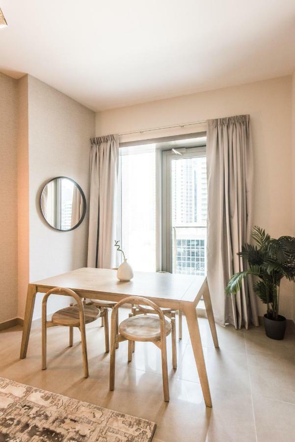 Fantastay Sparkle Tower Luxury 1 Br Dubai Buitenkant foto
