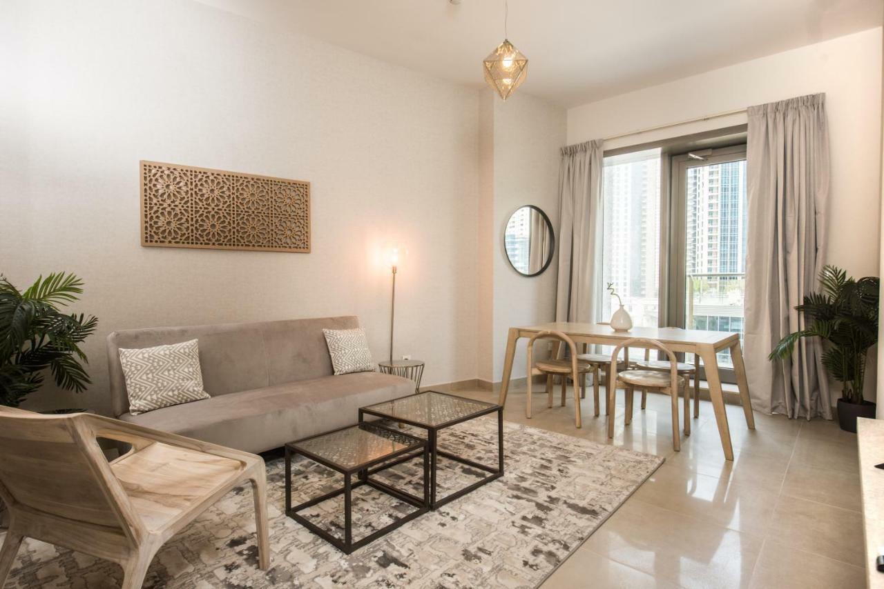 Fantastay Sparkle Tower Luxury 1 Br Dubai Buitenkant foto